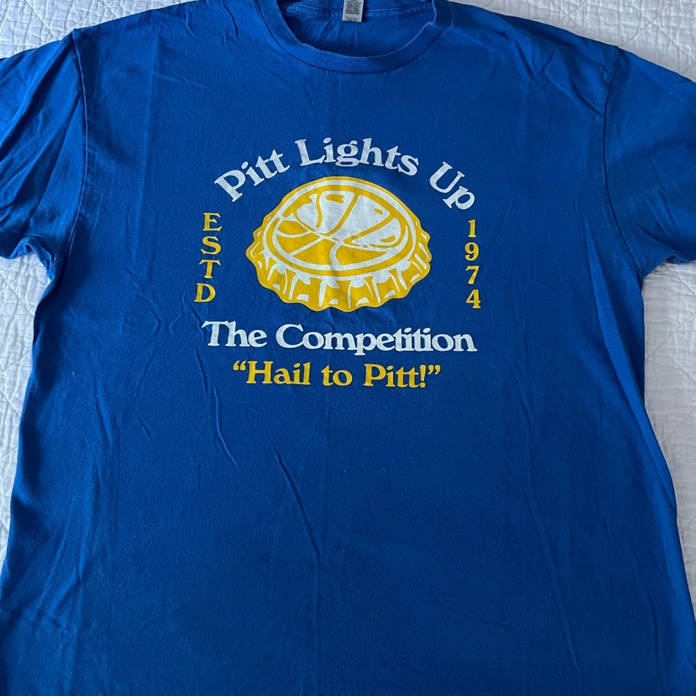 PITT Basketball IC Lite Tshirt. Men’s XL. PITT LIGHTS UP THE COMPETITION H2P